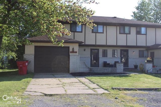 front view picture of 27085 Campau Lane, Harrison Township, MI. 48045
