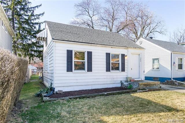 front view picture of 360 E Webster St, Ferndale, MI. 48220