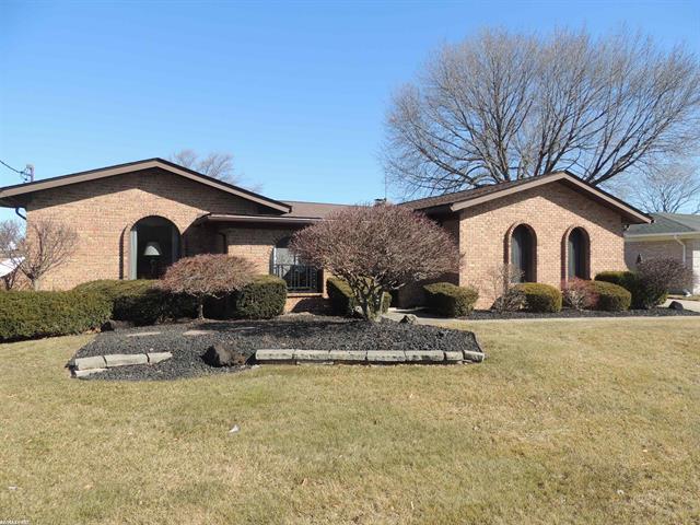 front view picture of 29338 Seaway Court S, Harrison Township, MI. 48045