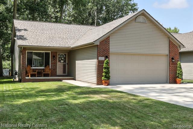 front view picture of 39501 Macomber, Harrison Township, MI. 48045