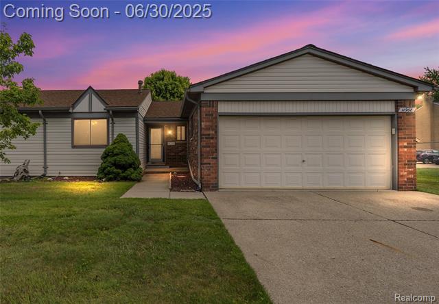 front view picture of 11968 15 Mile Rd, Sterling Heights, MI. 48312