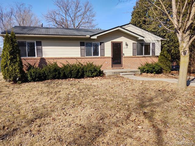 front view picture of 21641 Jacksonville Ave, Farmington, MI. 48336