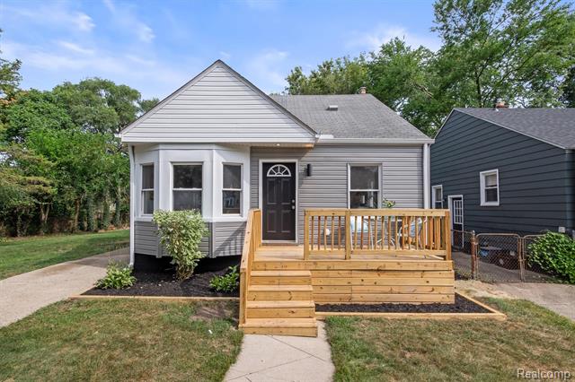 front view picture of 1420 Fielding St, Ferndale, MI. 48220