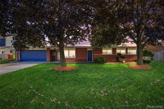 front view picture of 37645 Lakeville, Harrison Township, MI. 48045
