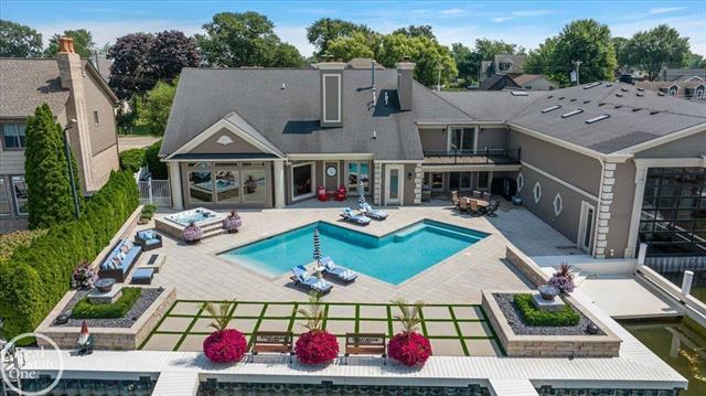 front view picture of 38371 Huron Pointe, Harrison Township, MI. 48045