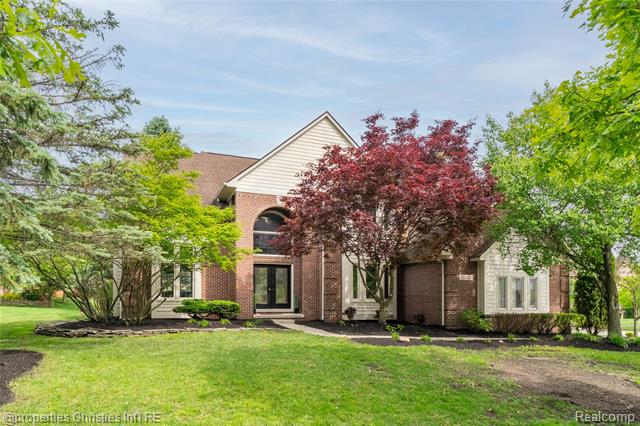 front view picture of 22452 Fuller Dr, Novi, MI. 48374