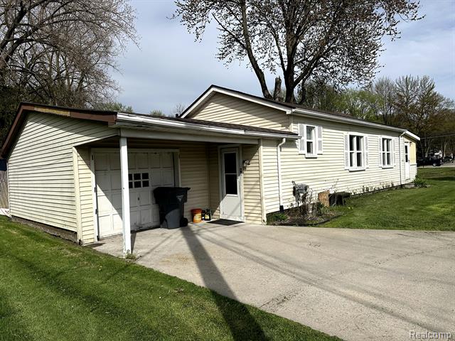 front view picture of 36807 Jefferson, Harrison Township, MI. 48045