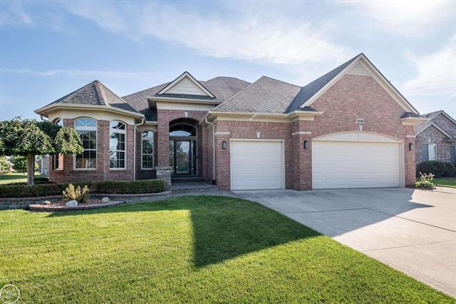 front view picture of 18298 Tiger Dr, Macomb, MI. 48042