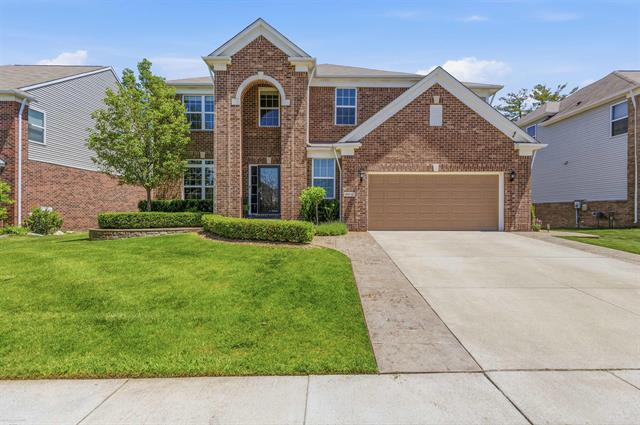 front view picture of 49410 Camarosa Ln, Macomb, MI. 48044