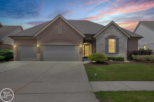 front view picture of 43835 Pheasant Ln, Clinton Township, MI. 48038