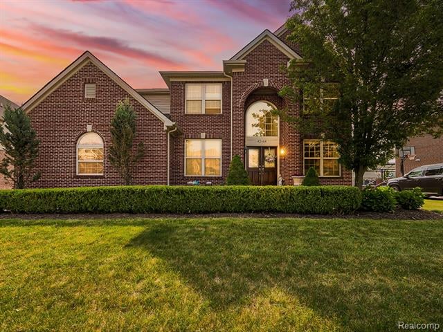 front view picture of 42464 Beechwood Dr, Sterling Heights, MI. 48314