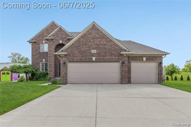front view picture of 33481 Ashton Dr, Sterling Heights, MI. 48312