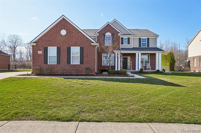 front view picture of 61223 Burningwood Dr, Washington, MI. 48094