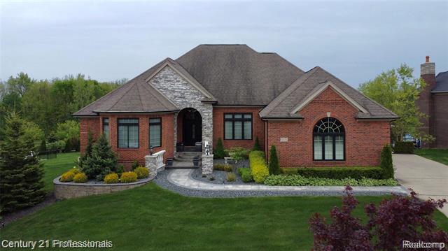 front view picture of 8814 Prestwick Ln, Washington, MI. 48095