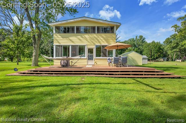 front view picture of 137 Druid Dr, Algonac, MI. 48001