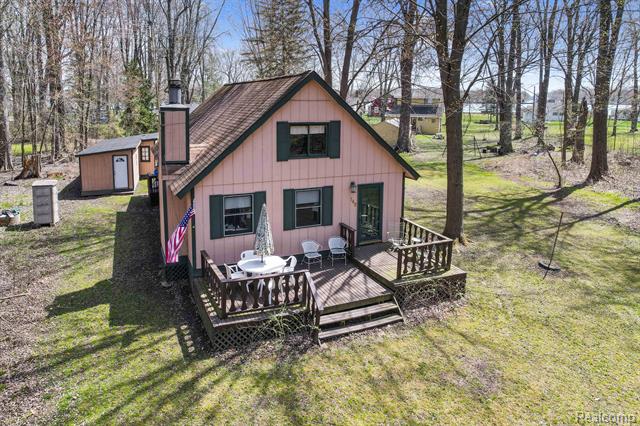 front view picture of 146 Algonac Rd, Algonac, MI. 48001