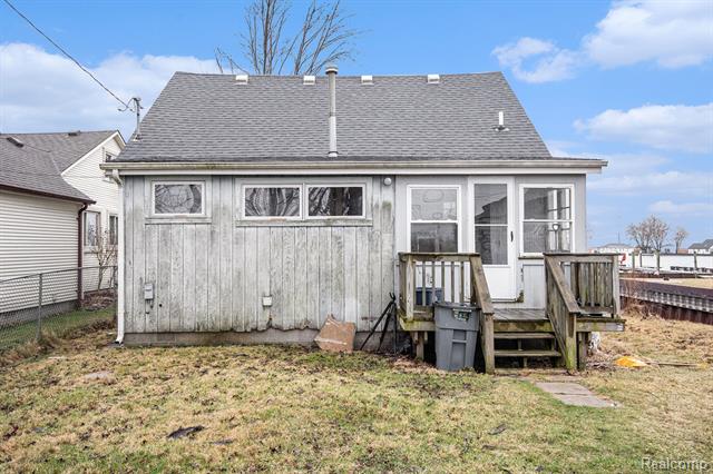 front view picture of 9145 Anchor Bay Dr, Algonac, MI. 48001