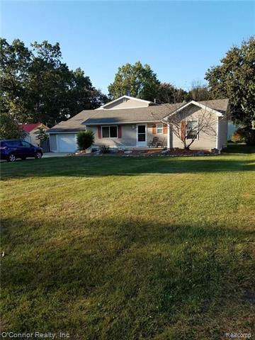 front view picture of 1632 Mill St, Algonac, MI. 48001