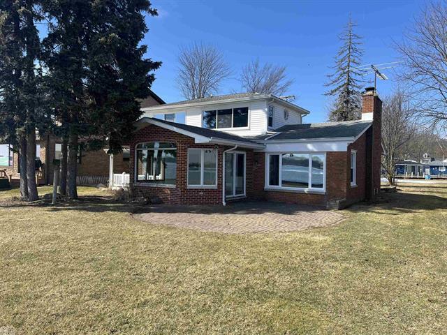 front view picture of 9591 North River Rd, Algonac, MI. 48001
