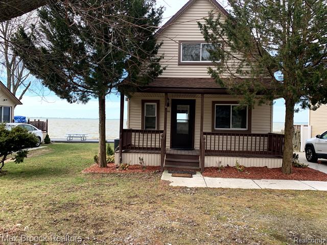 front view picture of 9315 Dixie Hwy, Fair Haven, MI. 48023