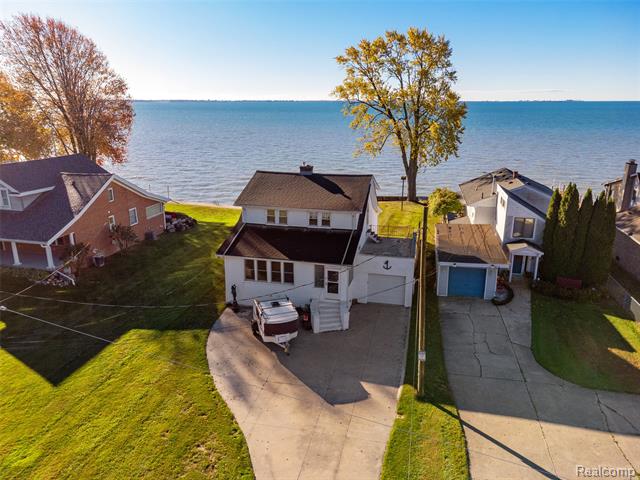 front view picture of 9669 Dixie Hwy, Fair Haven, MI. 48023