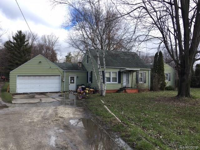 front view picture of 10200 Dixie Hwy, Fair Haven, MI. 48023