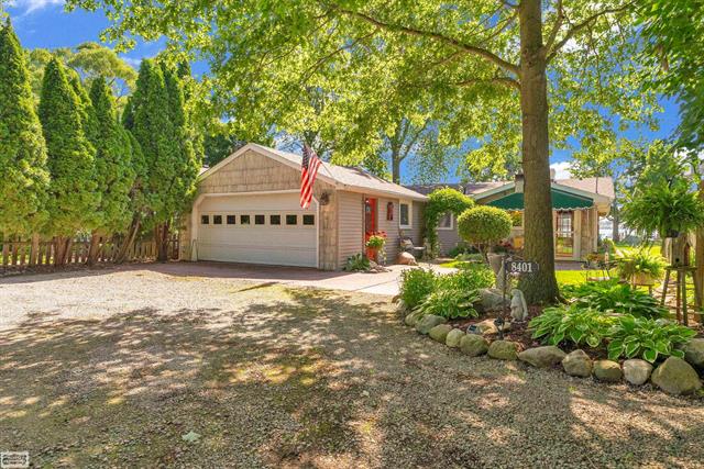 front view picture of 8401 S River Rd, Marine City, MI. 48039