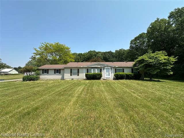 front view picture of 8049 Mc Kinley Rd, Algonac, MI. 48001