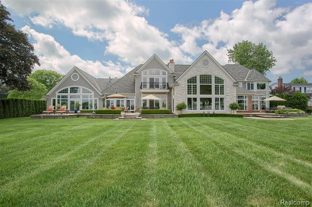 front view picture of 8147 S River Rd, Marine City, MI. 48039