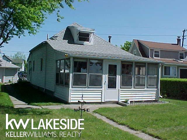 front view picture of 8459 Dixie Hwy, Fair Haven, MI. 48023