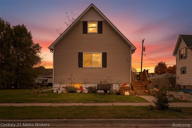 front view picture of 226 Bell Ave, Marine City, MI. 48039