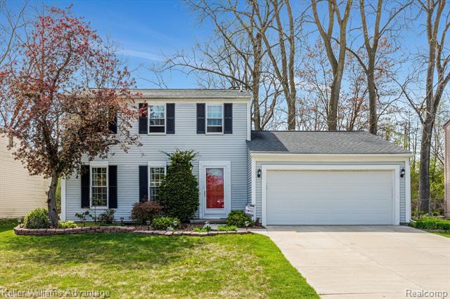 front view picture of 21777 Flanders St, Farmington, MI. 48335