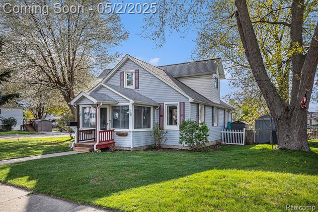 front view picture of 168 S Mary St, Marine City, MI. 48039