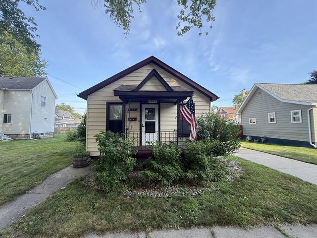 front view picture of 234 N Elizabeth St, Marine City, MI. 48039