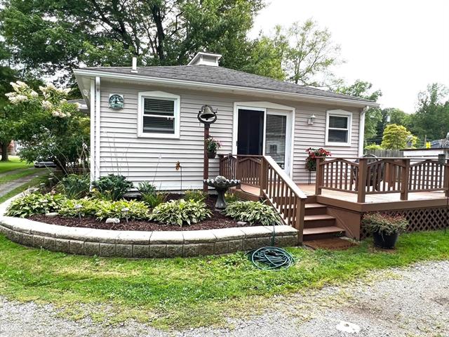 front view picture of 2866 Fruit St, Algonac, MI. 48001