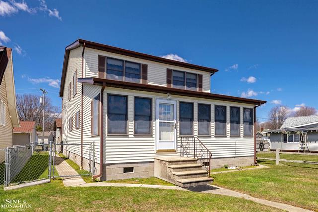 front view picture of 2022 E Park Dr, Algonac, MI. 48001