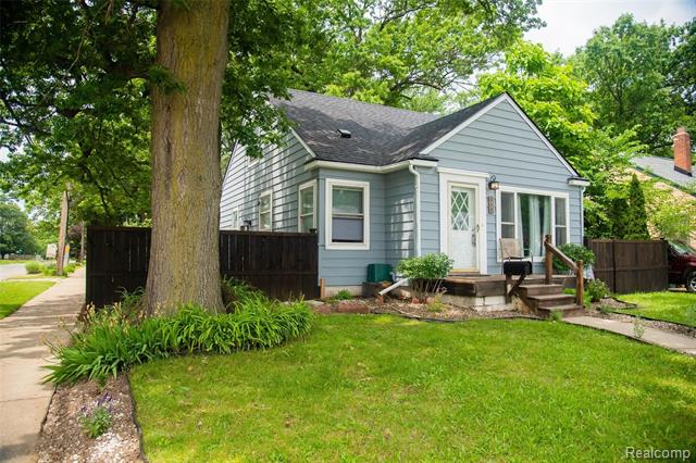 front view picture of 505 Gardendale St, Ferndale, MI. 48220