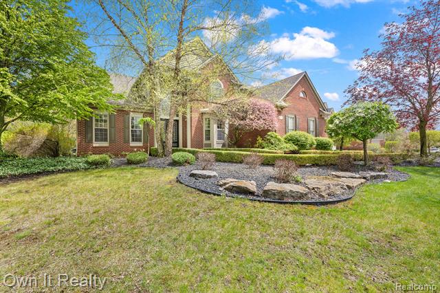 front view picture of 22574 Autumn Park Blvd, Novi, MI. 48374