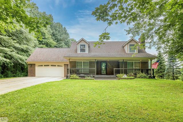 front view picture of 9600 Arnold Rd, Fair Haven, MI. 48023