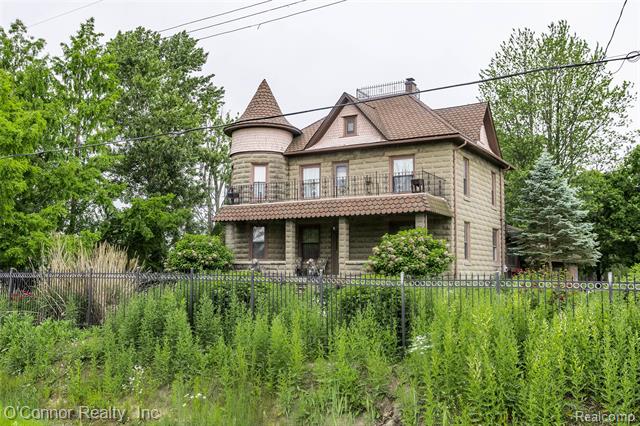 front view picture of 4304 Church Rd, Casco, MI. 48064