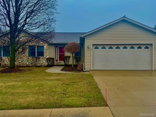 front view picture of 3930 River Rd, East China, MI. 48054
