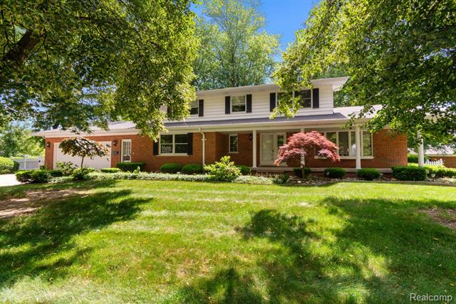 front view picture of 5505 Dolphin St, East China, MI. 48054