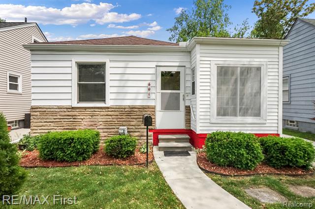 front view picture of 601 E Webster St, Ferndale, MI. 48220