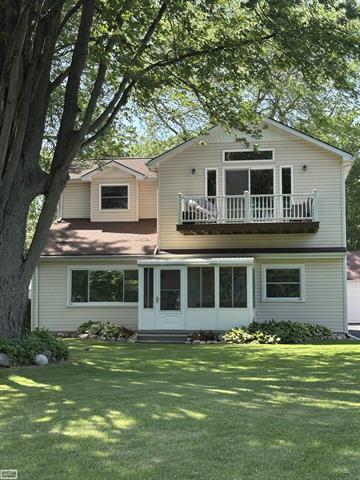 front view picture of 2100 Michigan St, Algonac, MI. 48001