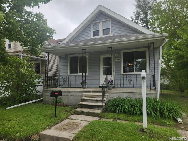 front view picture of 428 E Milton Ave, Hazel Park, MI. 48030