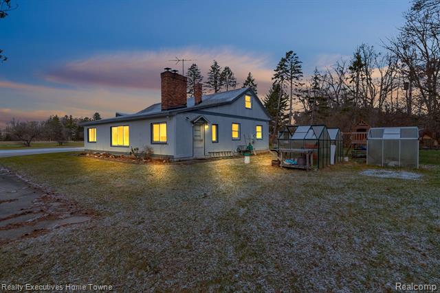 front view picture of 2155 Arlington Rd, Columbus, MI. 48063