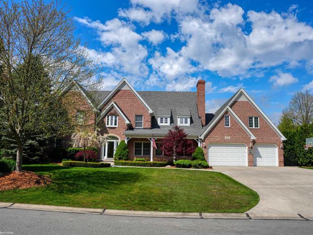 front view picture of 642 St Andrews, Saint Clair, MI. 48079