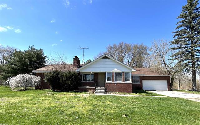 front view picture of 8760 Gratiot Rd, Columbus, MI. 48063
