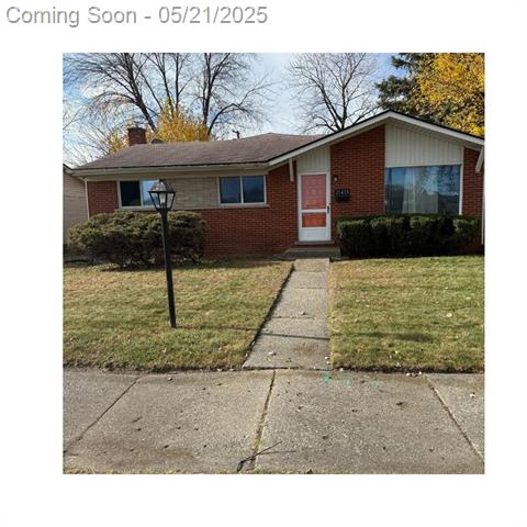 front view picture of 21423 Scotia Ln, Ferndale, MI. 48220