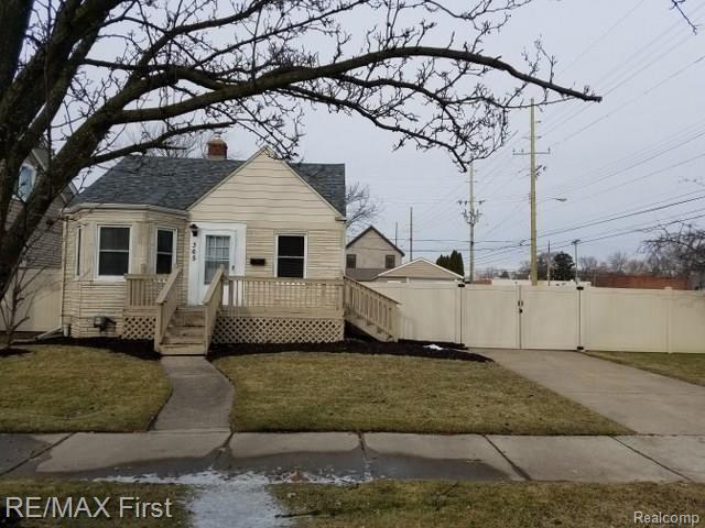 front view picture of 365 Spencer St, Ferndale, MI. 48220